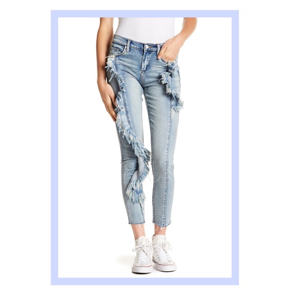 Blank NYC Denim - NWT BlankNYC The Bond Ruffle Skinny Jean 26